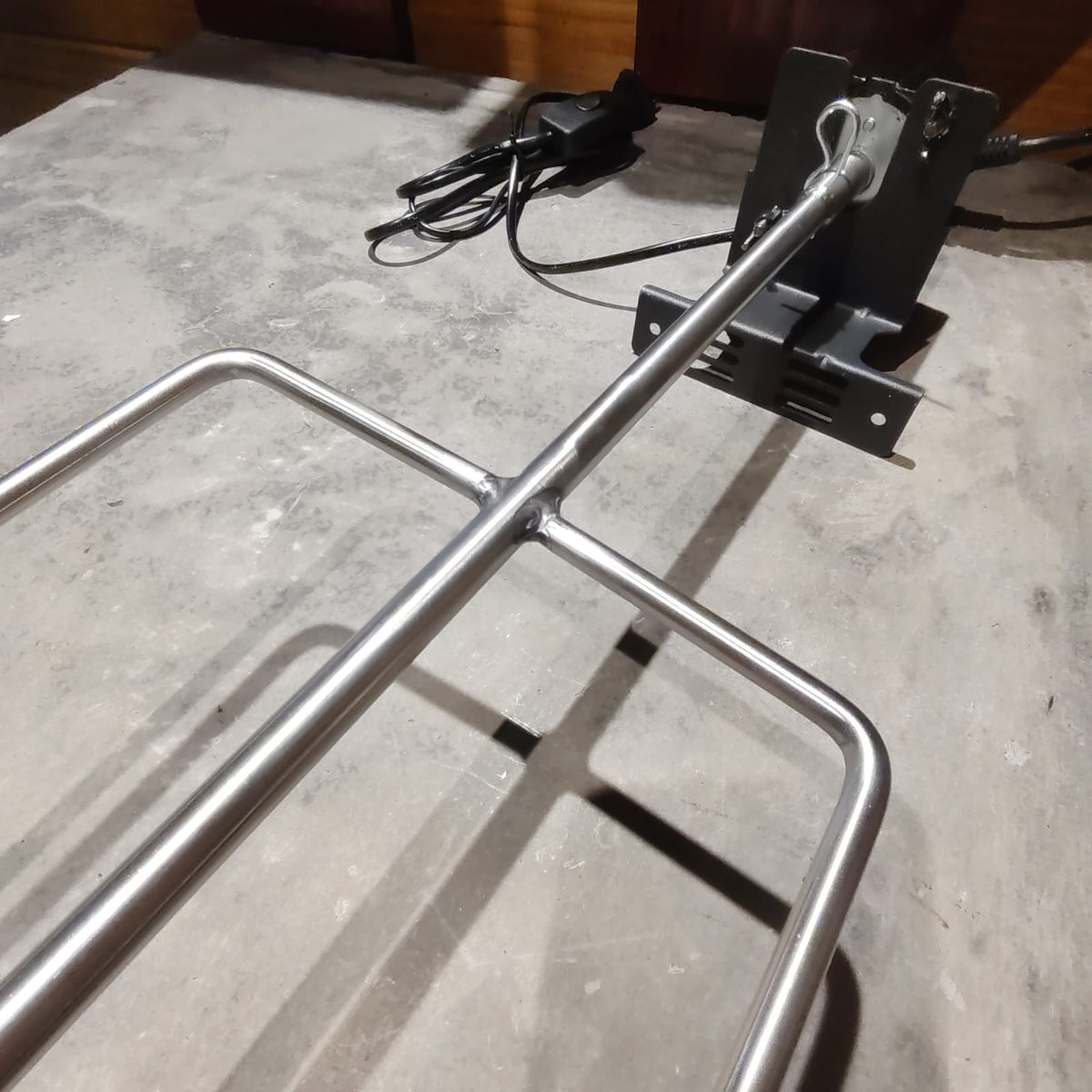 Kit asador  35 kilos con tridente de 1.20 de largo